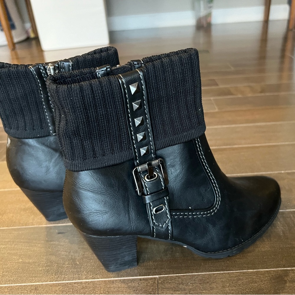 Brand new real leather block heel black bootie size 6.5 (37Euro sizes)
